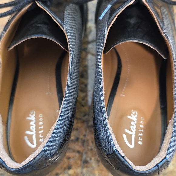 Clarks Artisan Lace Up Booties - SZ 9.5 - Picture 9 of 13